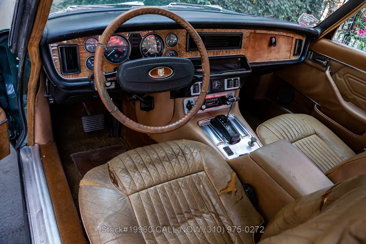 1976 Jaguar XJ6 Coupe thumbnail 12