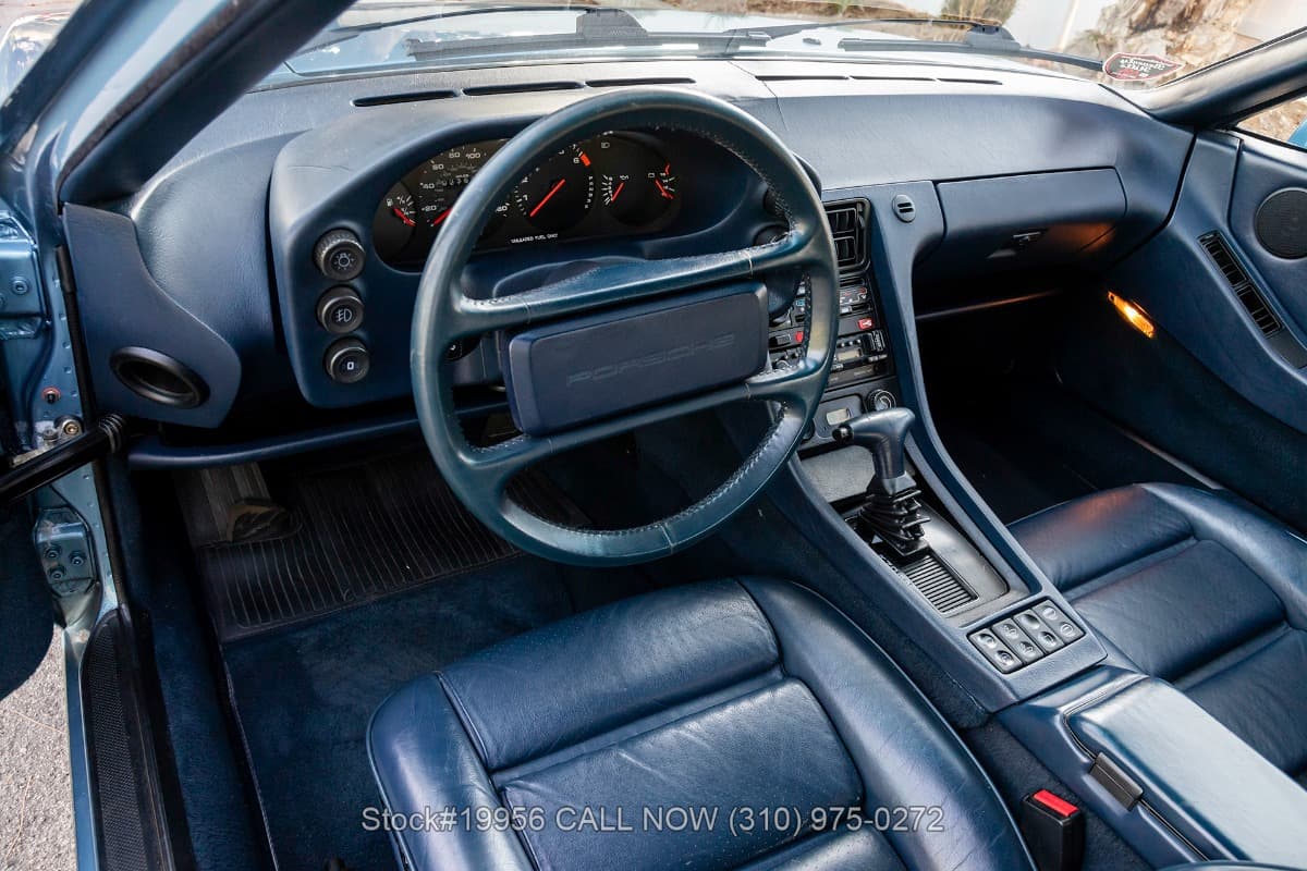 1986 Porsche 928S thumbnail 10
