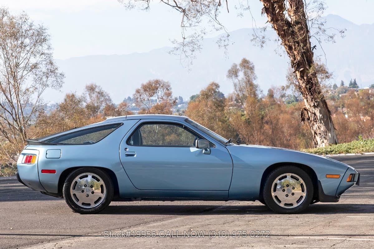 1986 Porsche 928S thumbnail 3