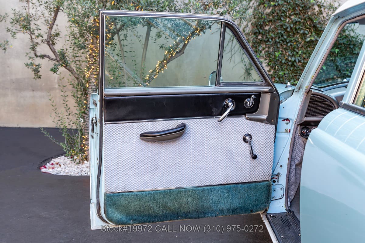 1954 Nash Ambassador thumbnail 11