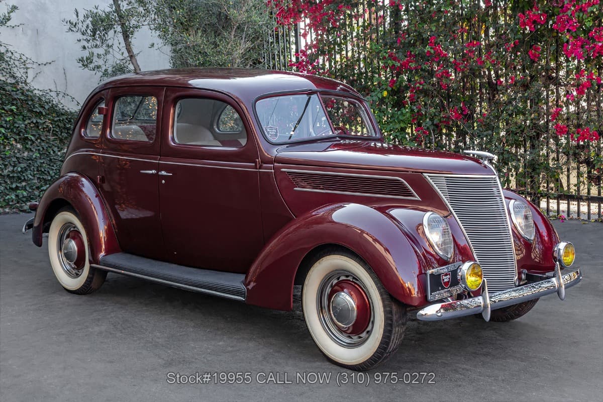 1937 Ford Deluxe Fordor Slant Back Sedan 3-Speed thumbnail 3