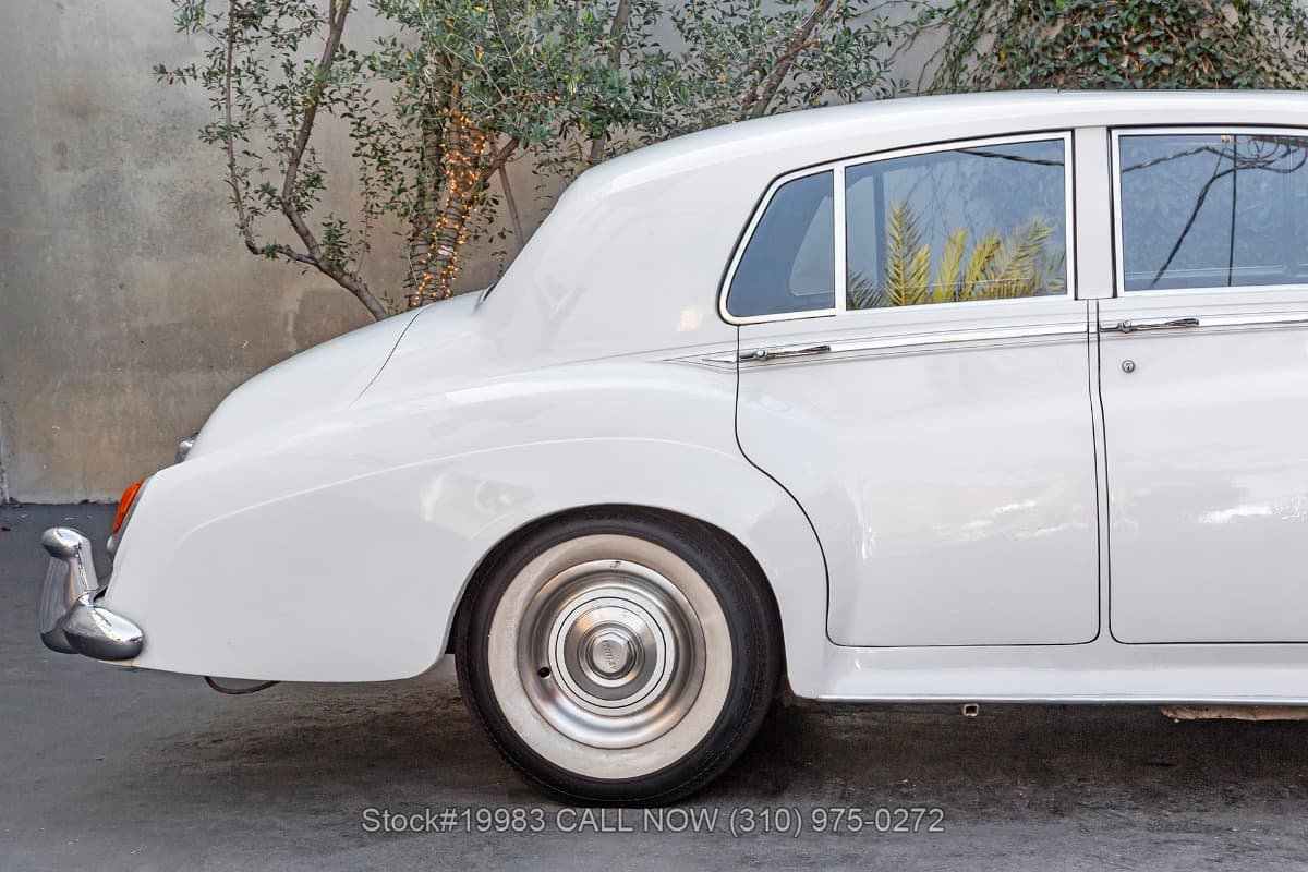 1961 Bentley S2 Saloon Right-Hand-Drive thumbnail 7