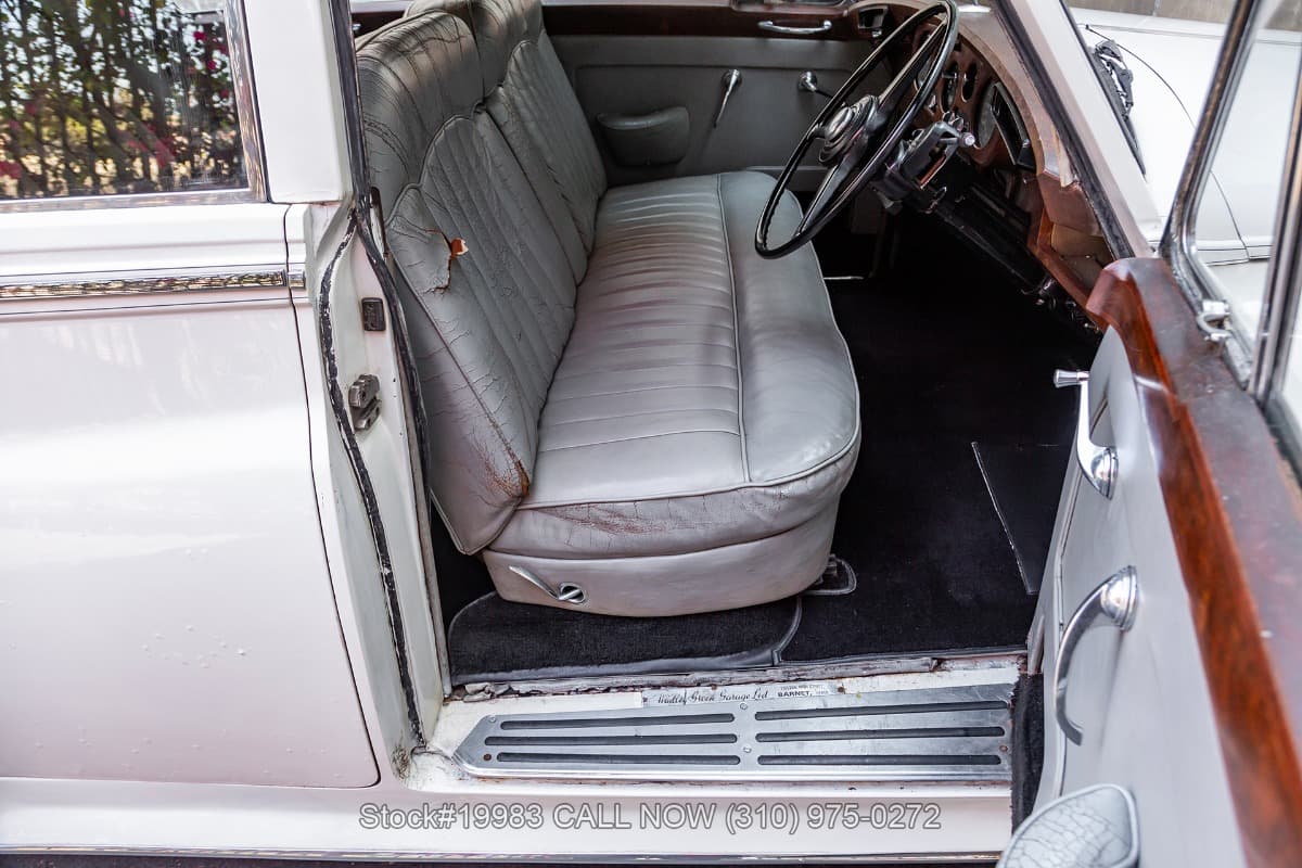 1961 Bentley S2 Saloon Right-Hand-Drive thumbnail 15