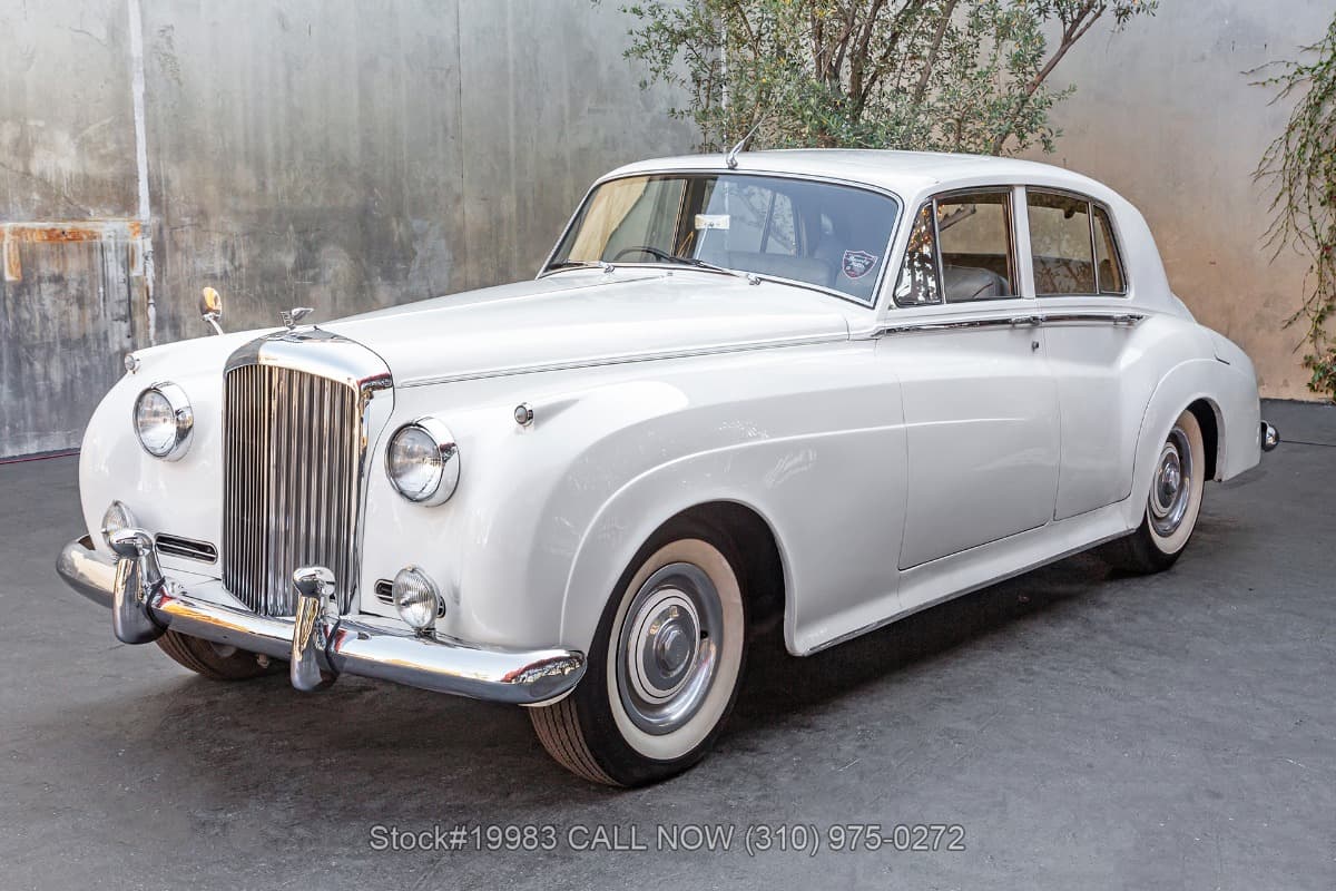 1961 Bentley S2 Saloon Right-Hand-Drive thumbnail 5