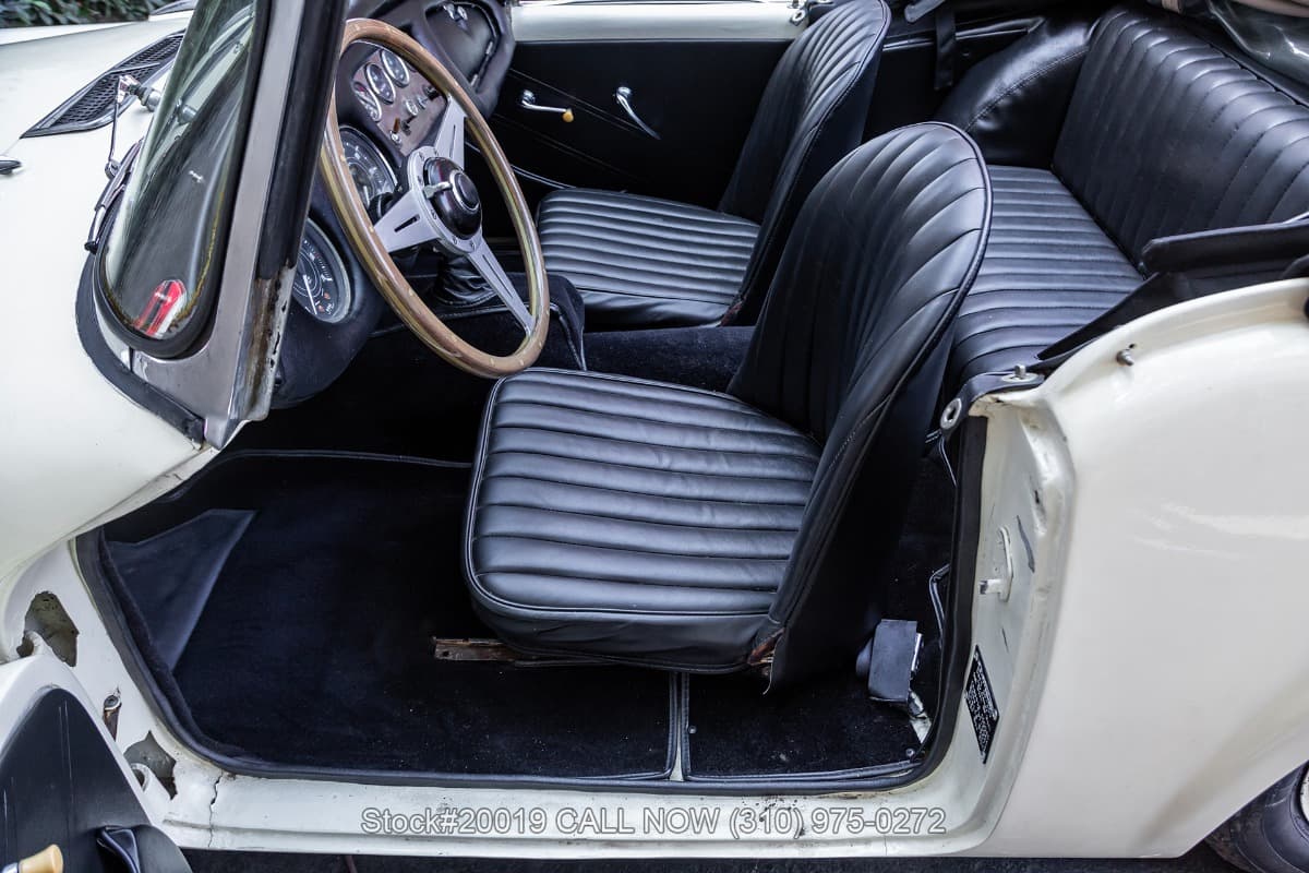 1961 Daimler SP250 Dart Convertible thumbnail 14
