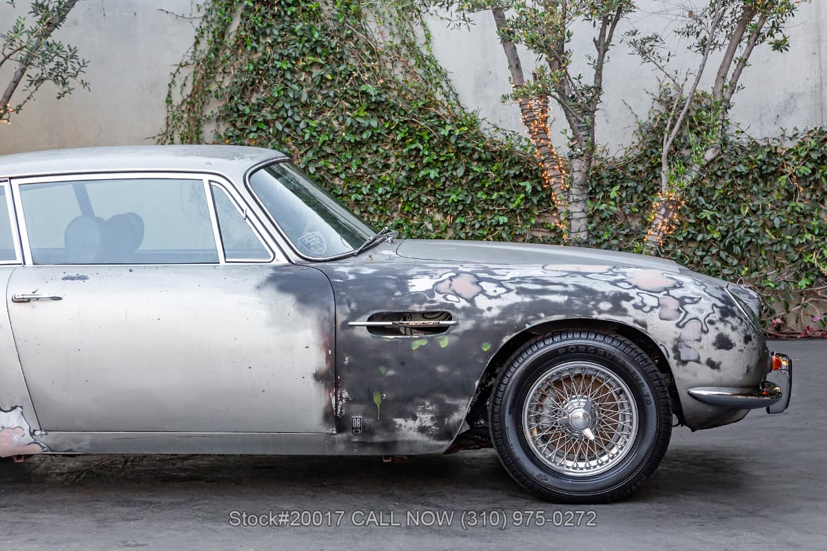 1967 Aston Martin DB6 Vantage Left-Hand-Drive 5-Speed thumbnail 11