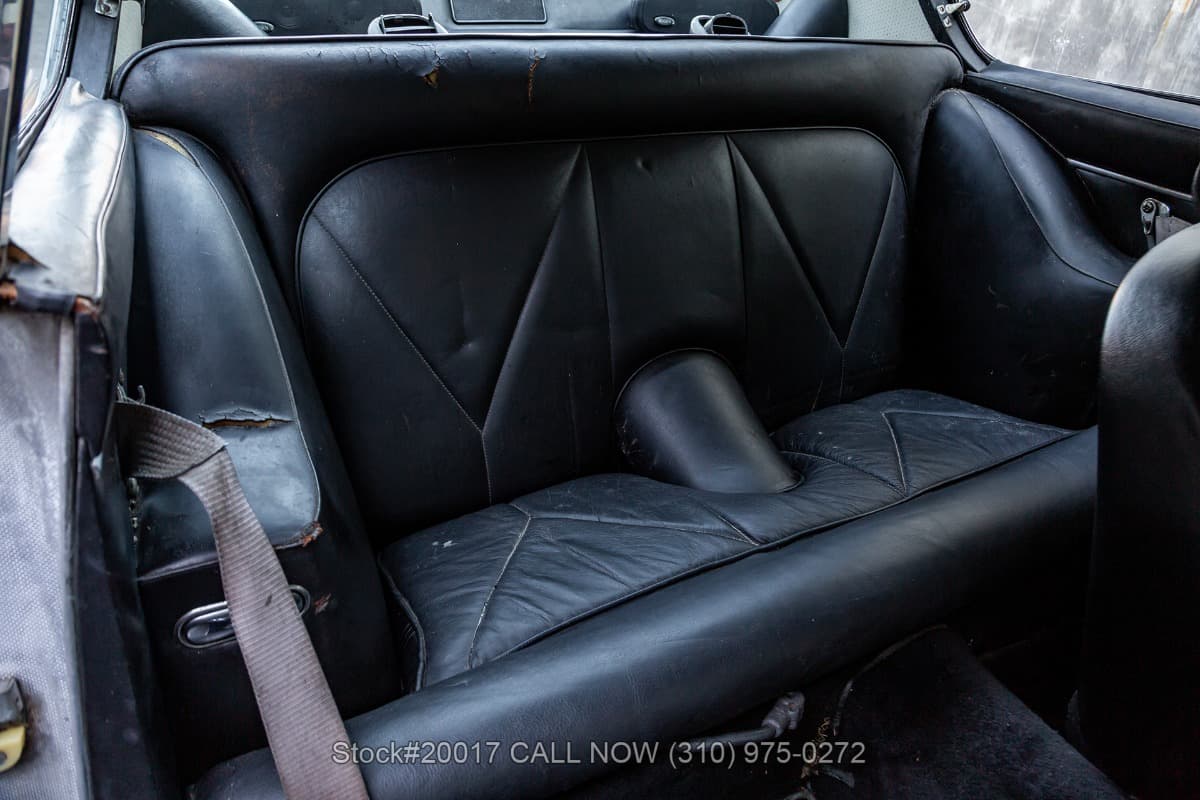 1967 Aston Martin DB6 Vantage Left-Hand-Drive 5-Speed thumbnail 20