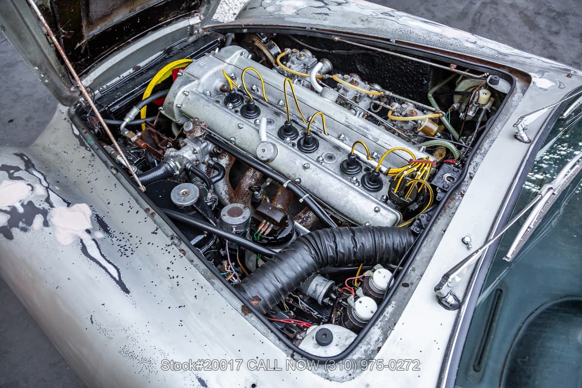1967 Aston Martin DB6 Vantage Left-Hand-Drive 5-Speed thumbnail 24