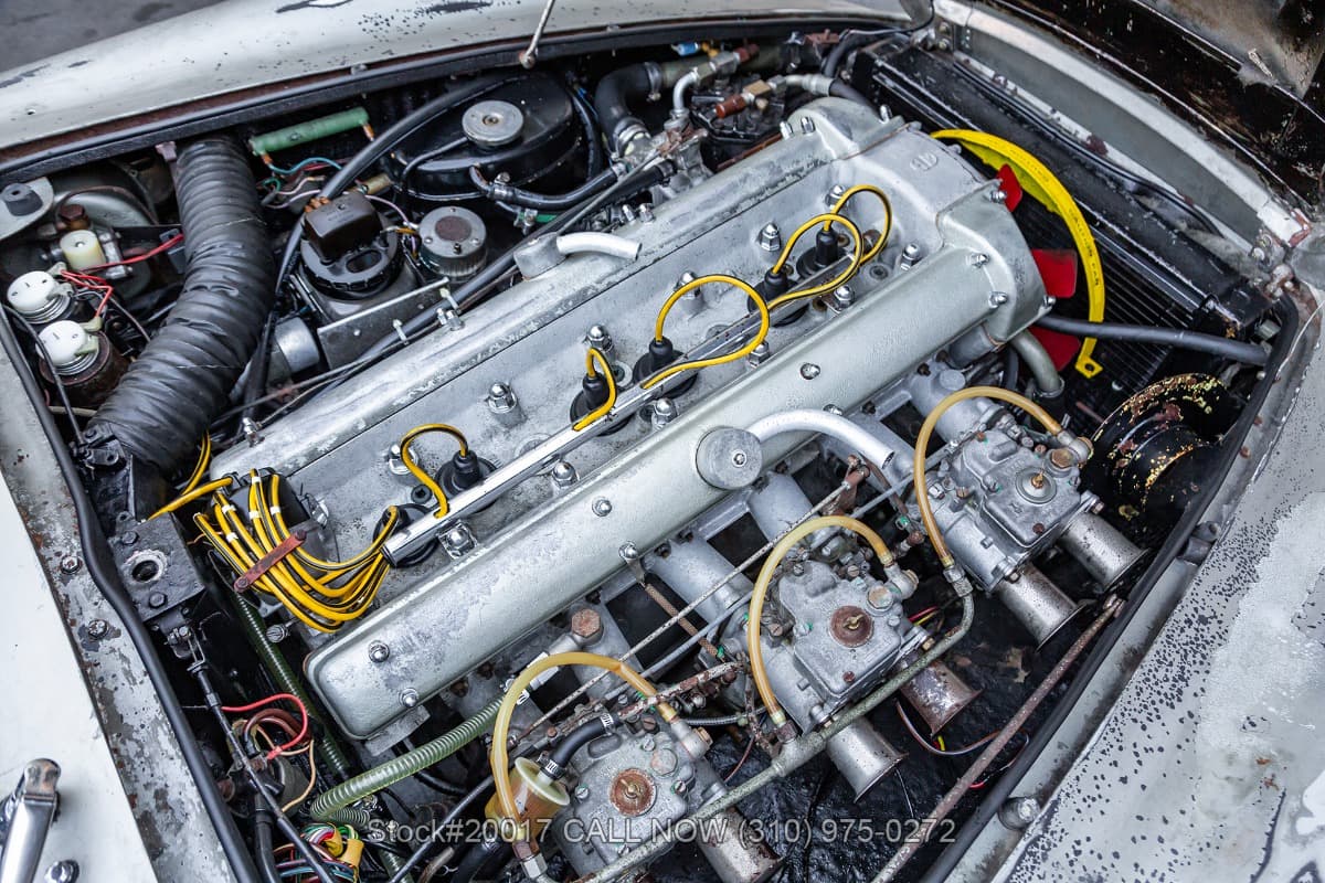 1967 Aston Martin DB6 Vantage Left-Hand-Drive 5-Speed thumbnail 27