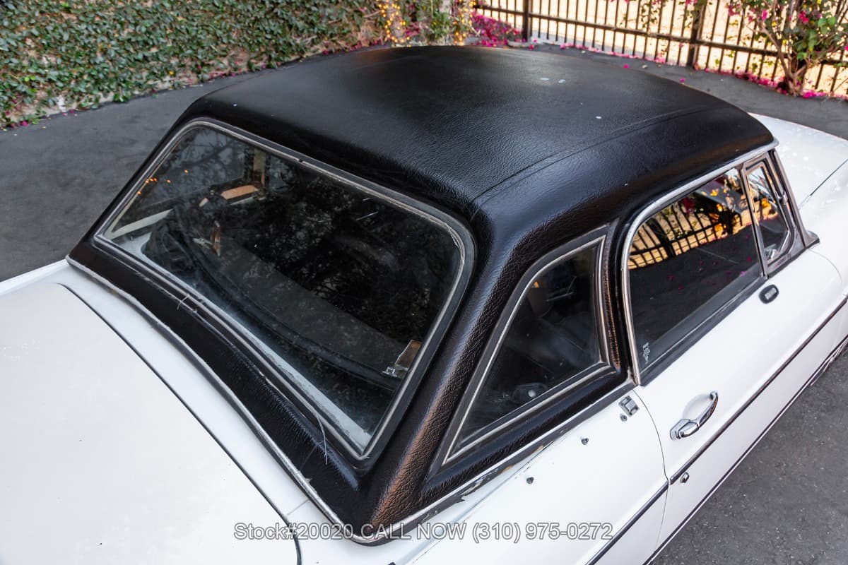1979 MG MGB Roadster with 2 tops thumbnail 11
