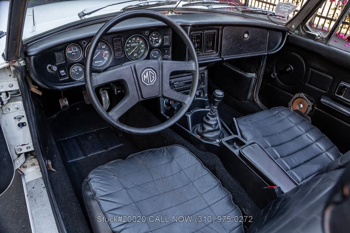 1979 MG MGB Roadster with 2 tops thumbnail 17