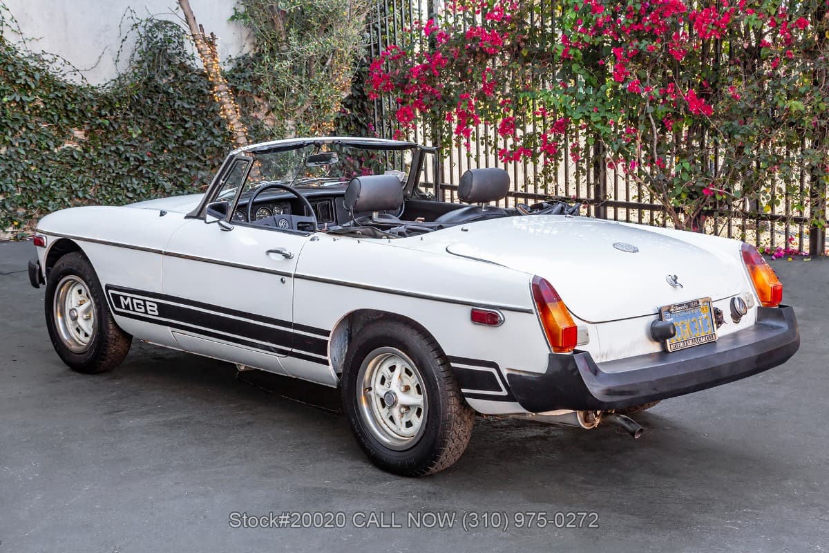 1979 MG MGB Roadster with 2 tops thumbnail 5