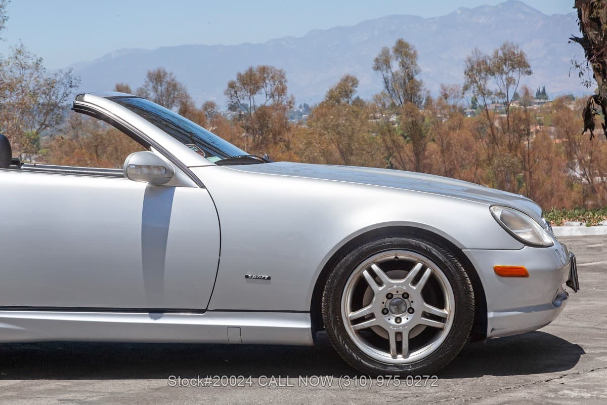 2001 Mercedes SLK320 Convertible 6-Speed thumbnail 10