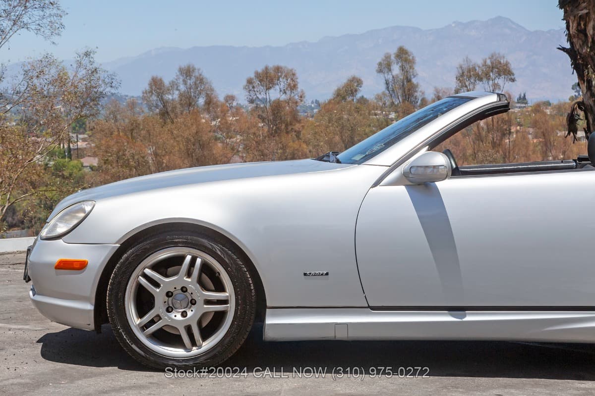 2001 Mercedes SLK320 Convertible 6-Speed thumbnail 11