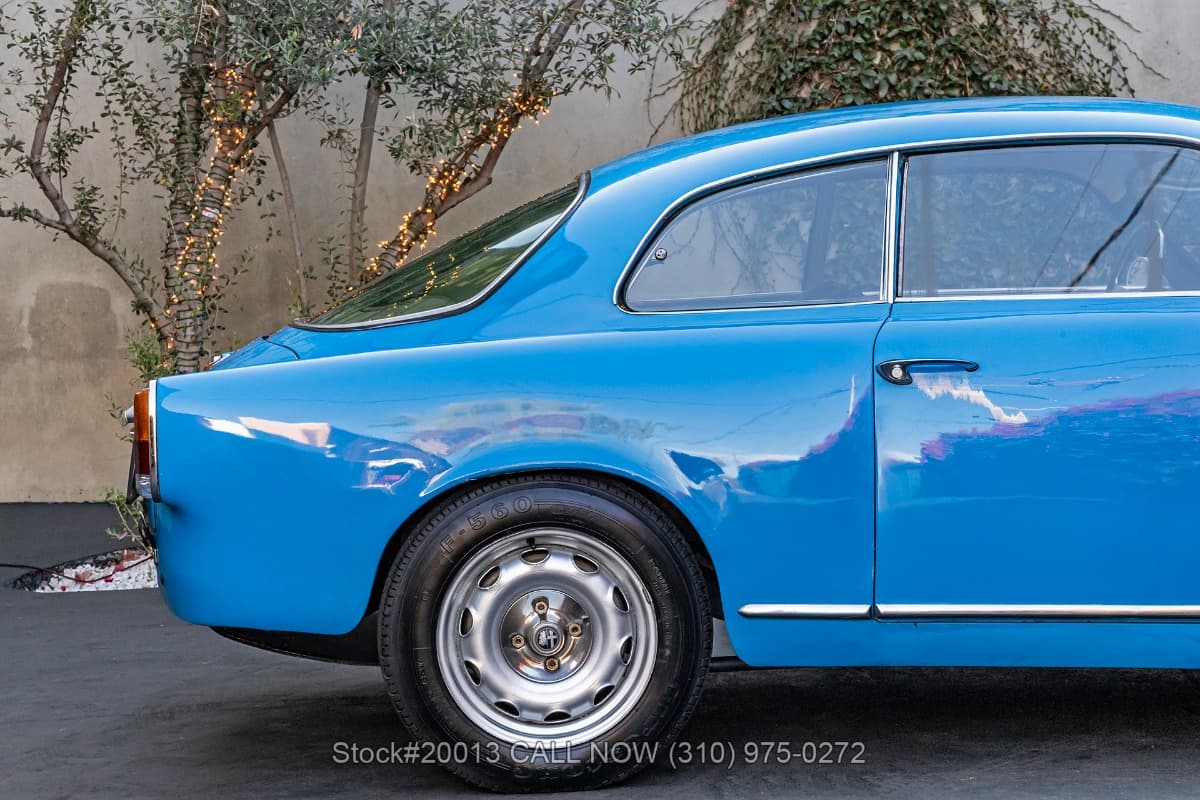 1959 Alfa Romeo Giulietta Sprint 5-Speed thumbnail 11