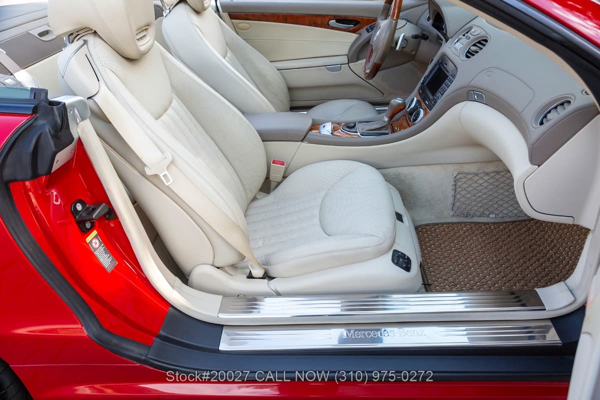 2009 Mercedes SL550 Convertible thumbnail 16