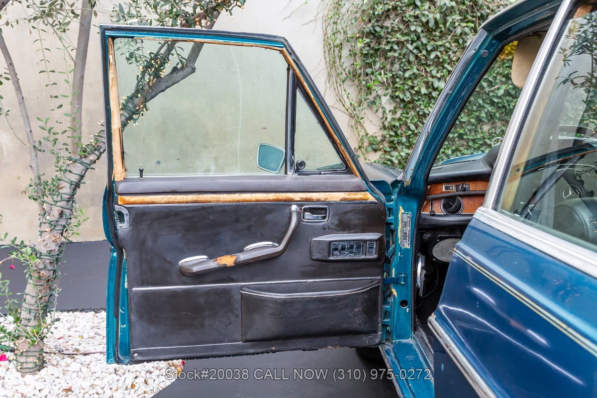 1969 Mercedes 300SEL thumbnail 11