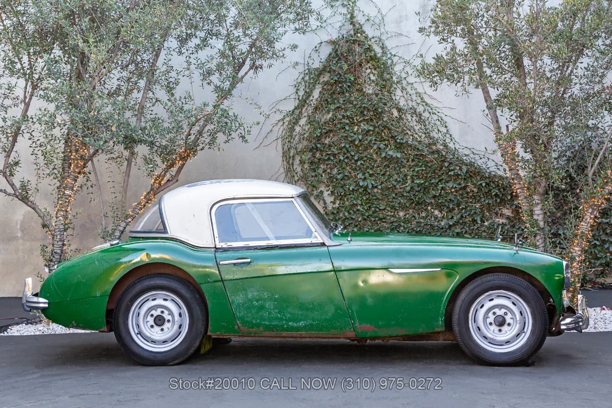 1959 Austin-Healey 100-6 Convertible Sports Car thumbnail 8
