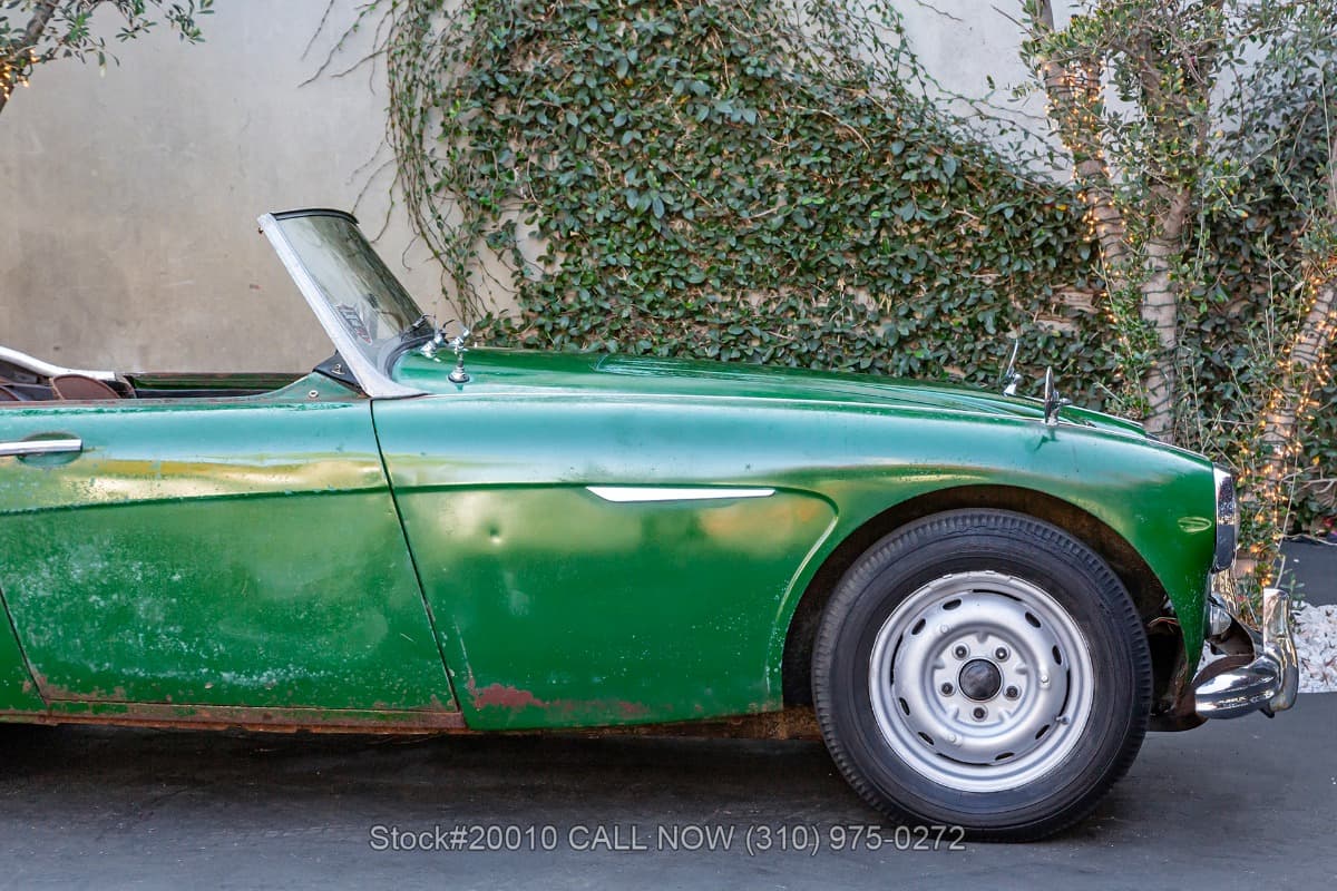 1959 Austin-Healey 100-6 Convertible Sports Car thumbnail 13