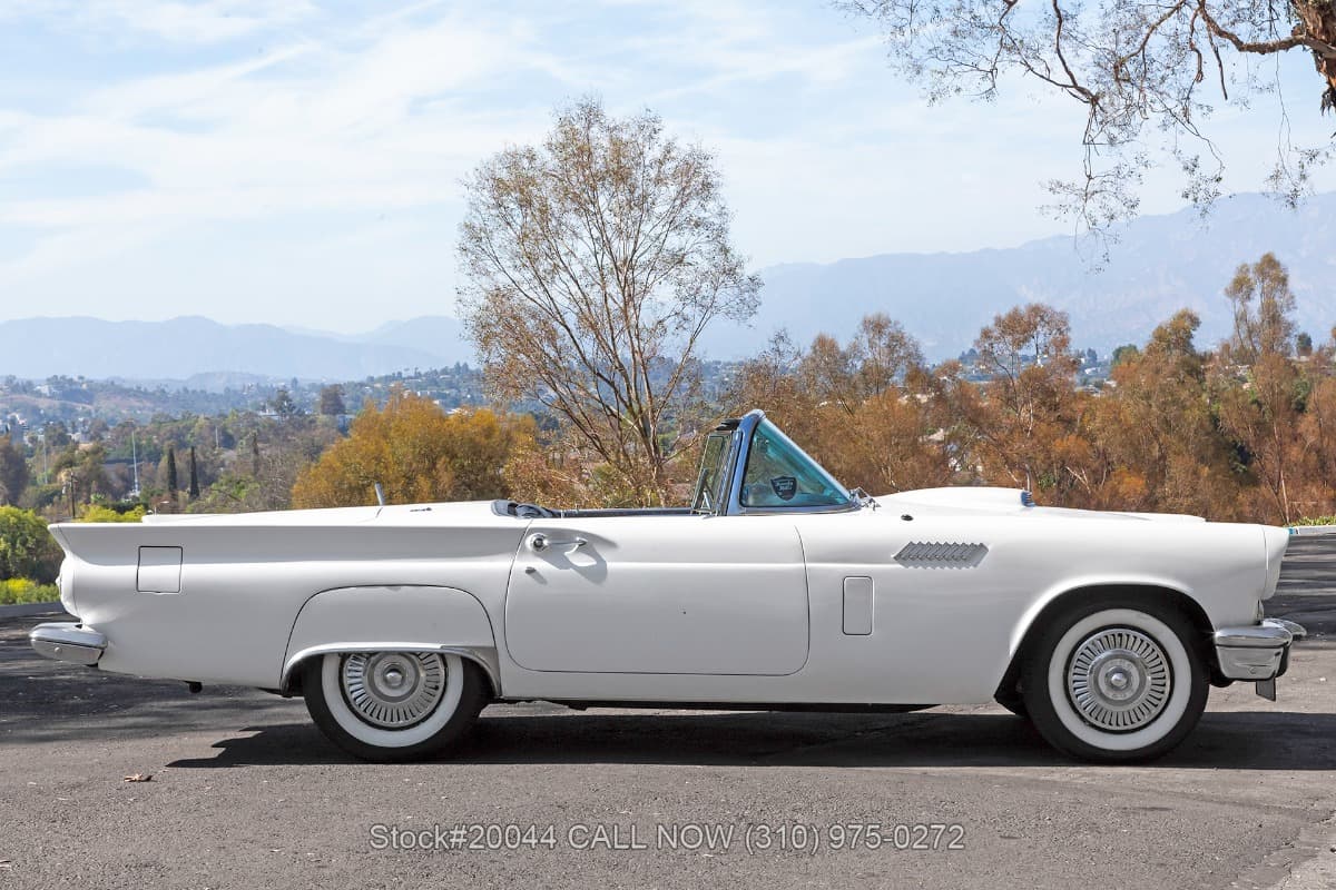1957 Ford Thunderbird D-Code Convertible thumbnail 3
