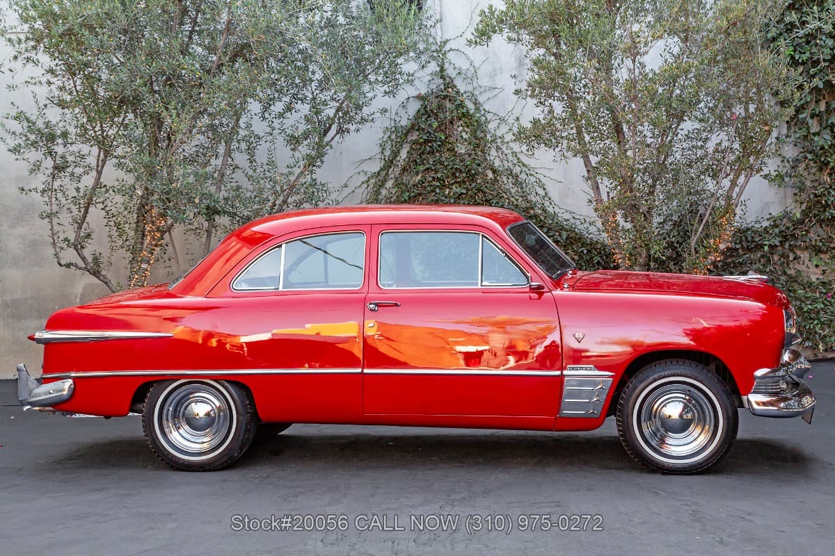 1951 Ford Custom Deluxe Tudor Sedan Shoebox Ford thumbnail 4