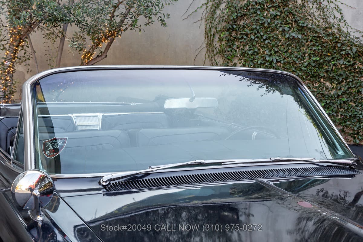 1963 Pontiac Bonneville Convertible thumbnail 11