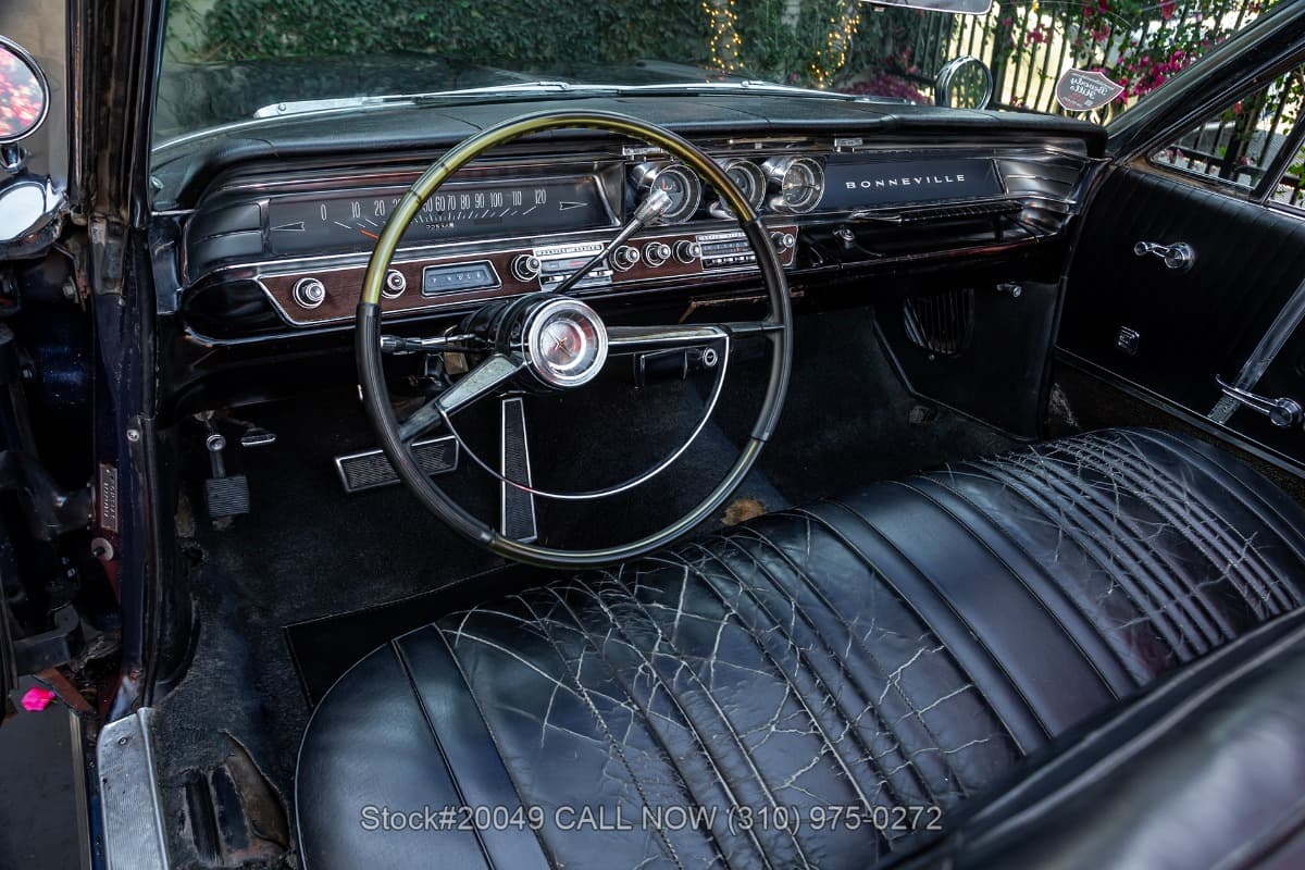 1963 Pontiac Bonneville Convertible thumbnail 17