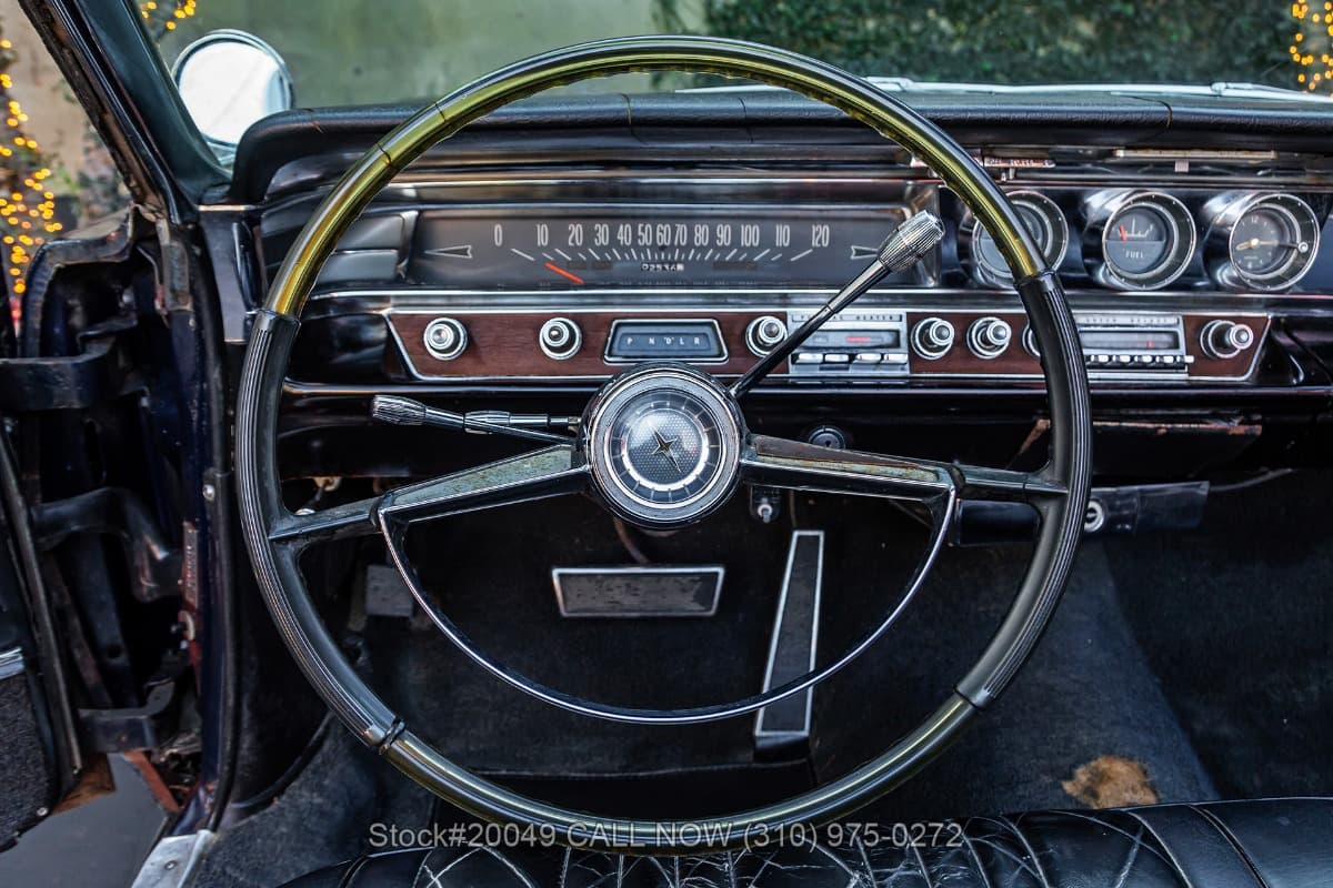 1963 Pontiac Bonneville Convertible thumbnail 18