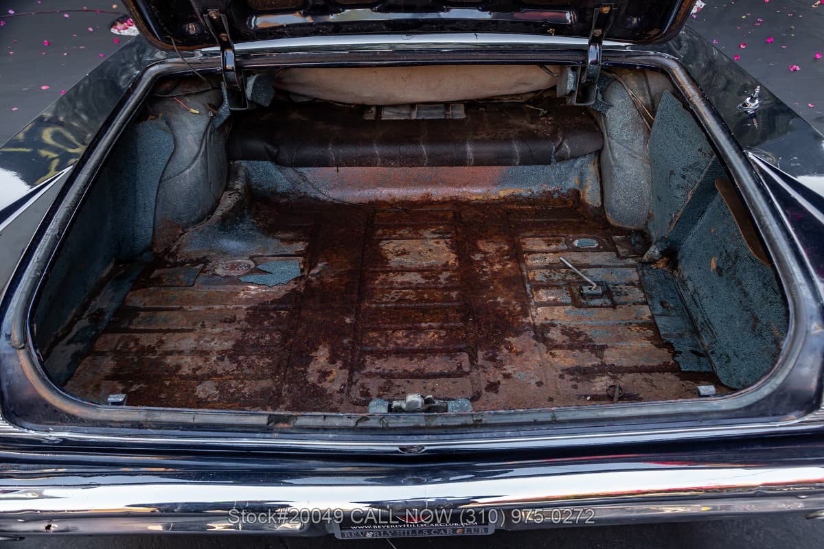 1963 Pontiac Bonneville Convertible thumbnail 23