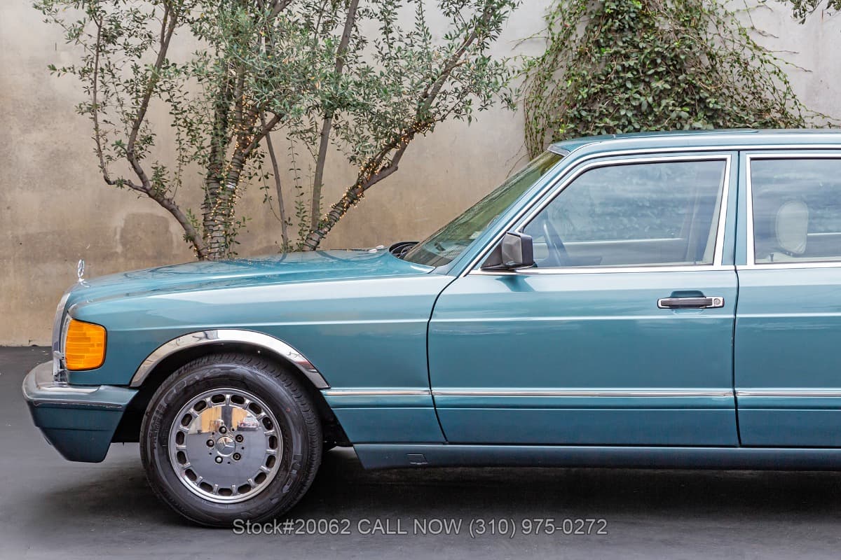 1989 Mercedes 300SE thumbnail 9