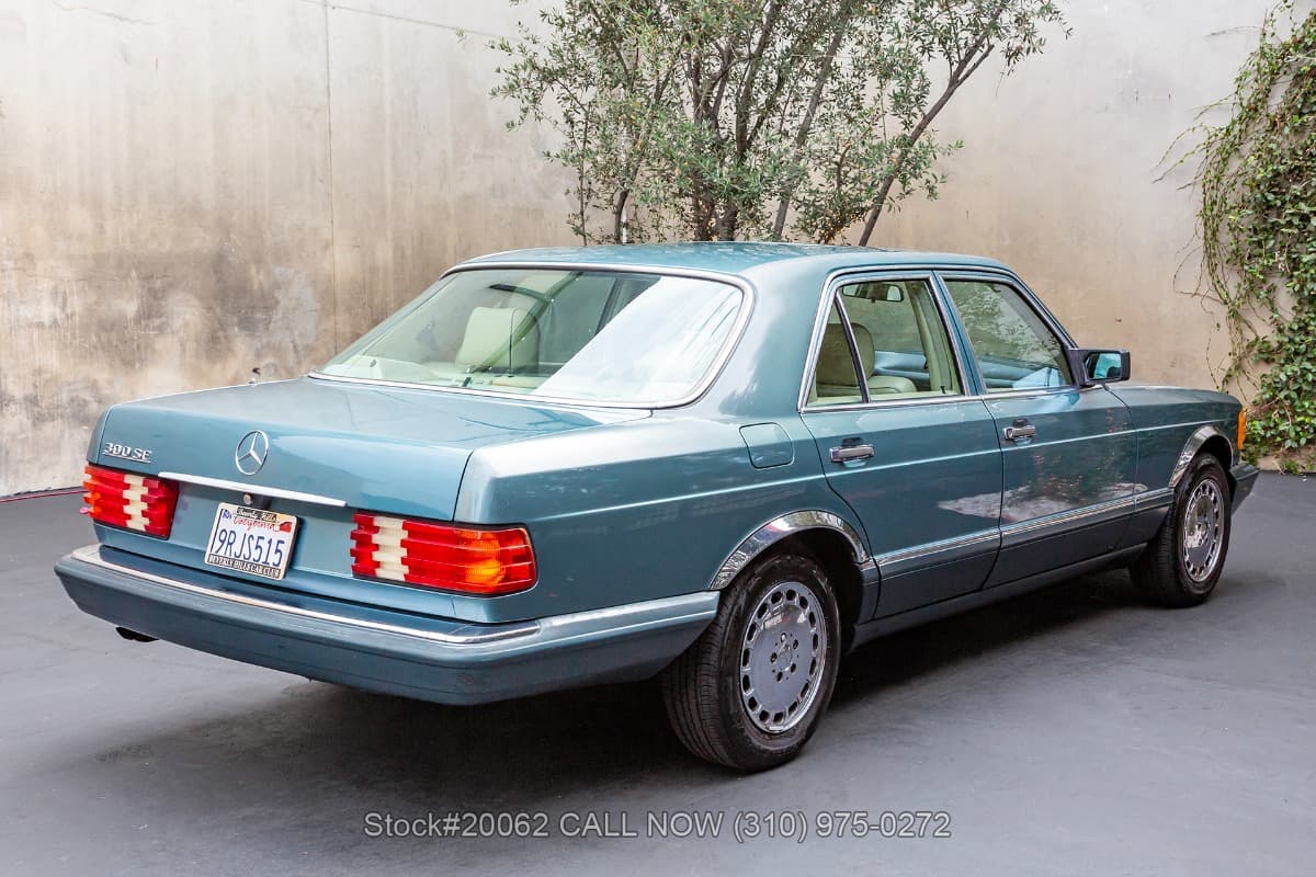 1989 Mercedes 300SE thumbnail 4