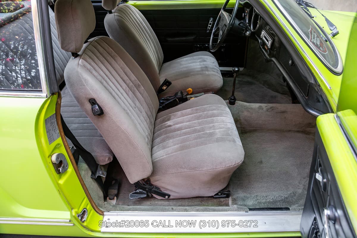 1973 Volkswagen Karmann Ghia Coupe thumbnail 16