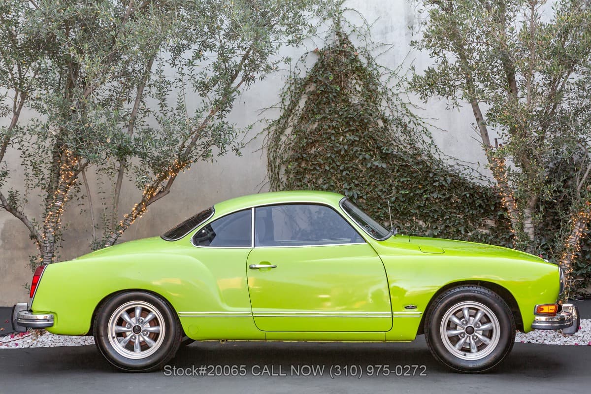 1973 Volkswagen Karmann Ghia Coupe thumbnail 4