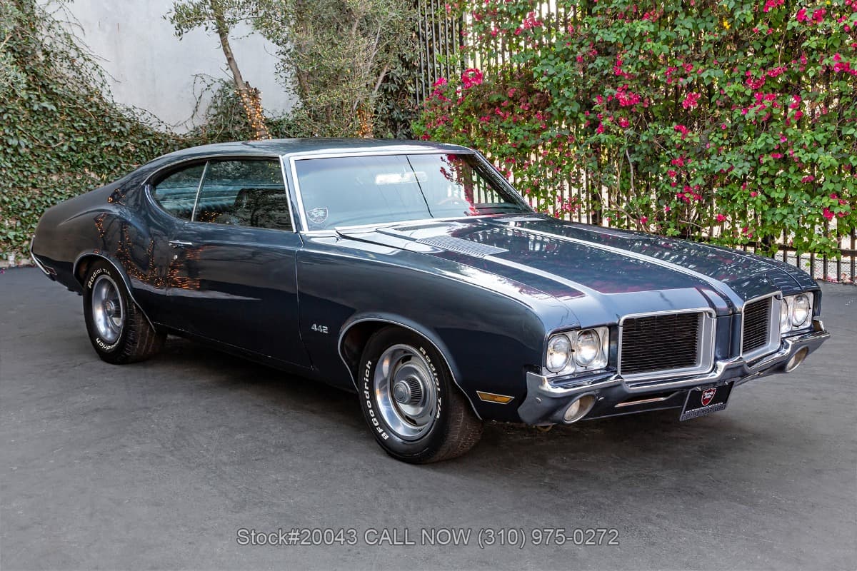 1971 Oldsmobile Cutlass S 2-Door Coupe thumbnail 3