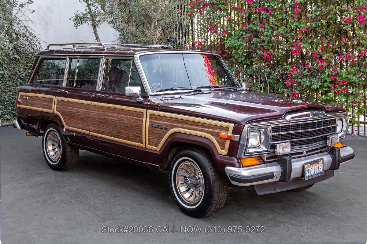 1987 Jeep Grand Wagoneer thumbnail 3