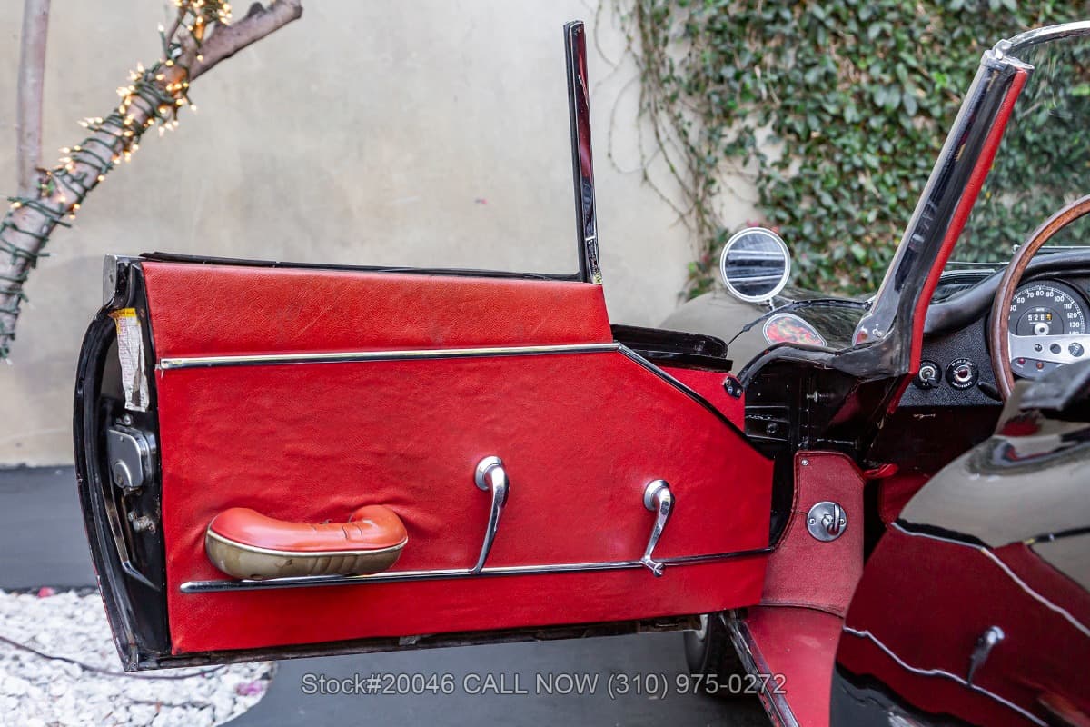 1966 Jaguar XKE Series I 4.2 Roadster thumbnail 12