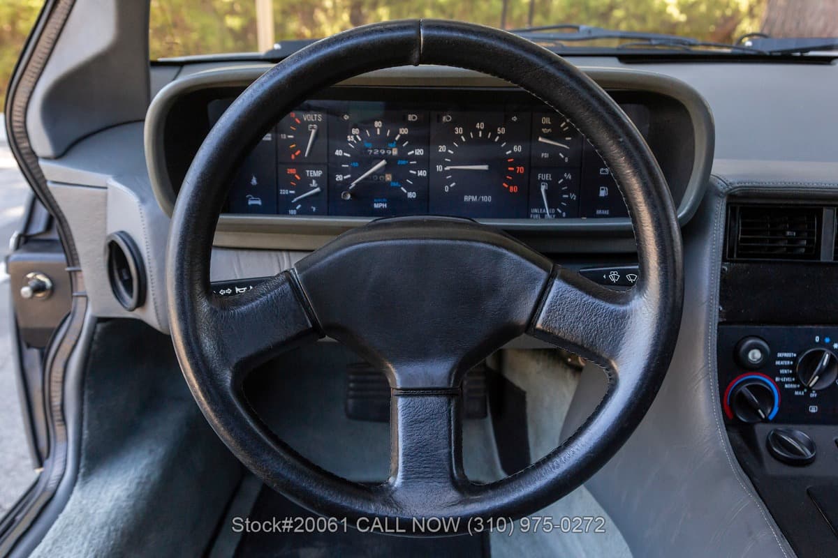 1981 DeLorean DMC-12 thumbnail 14