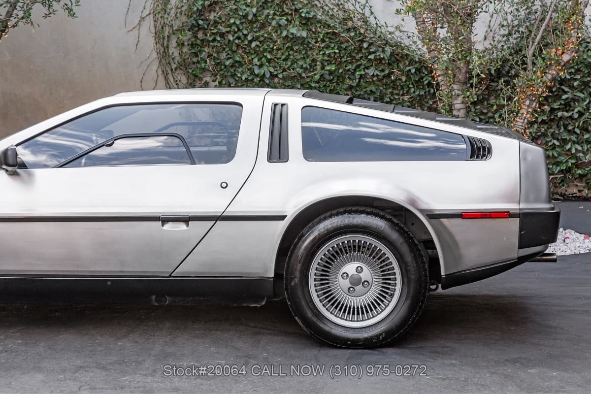 1981 DeLorean DMC-12 thumbnail 8