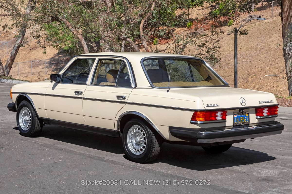 1983 Mercedes 300D Turbodiesel Sedan thumbnail 4