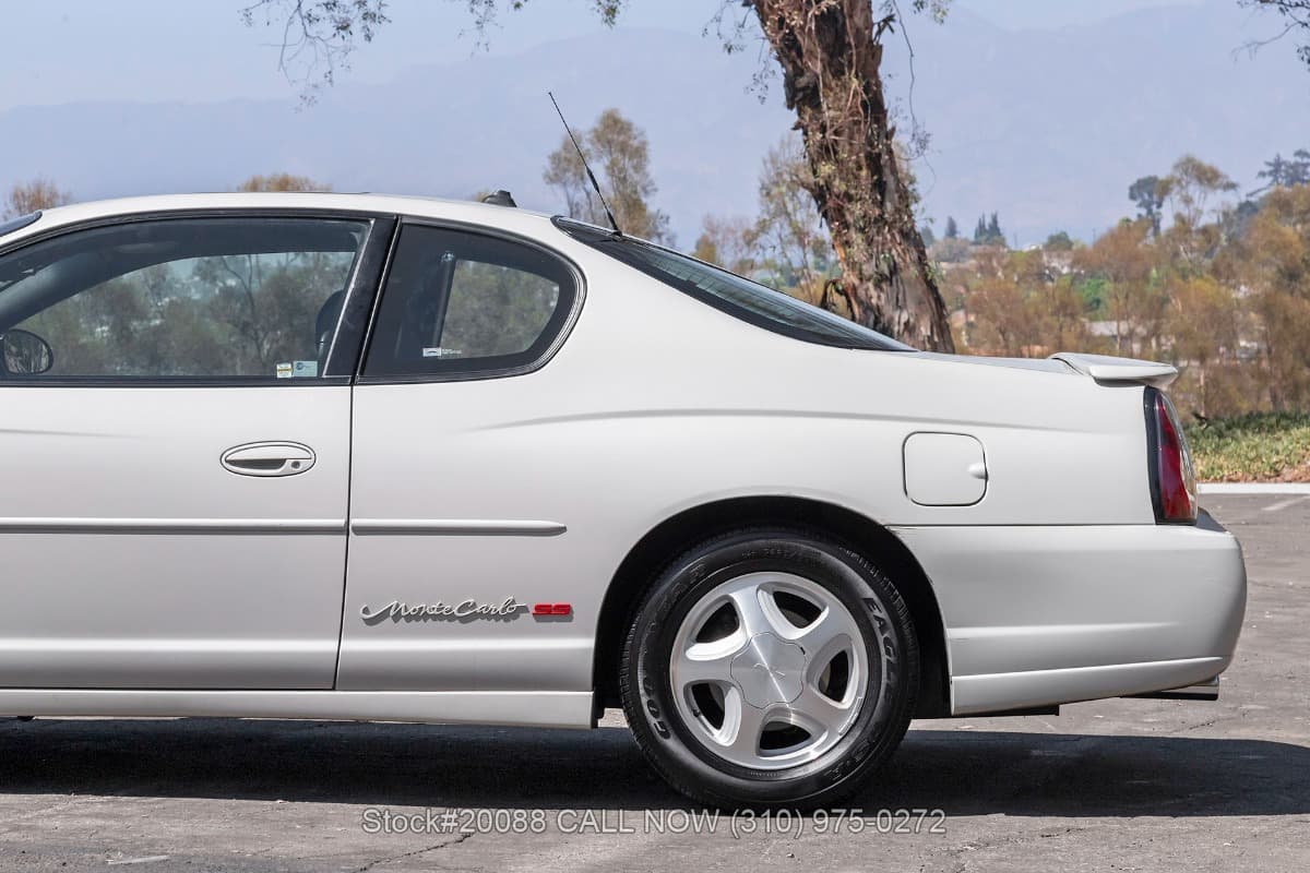 2003 Chevrolet Monte Carlo SS thumbnail 11