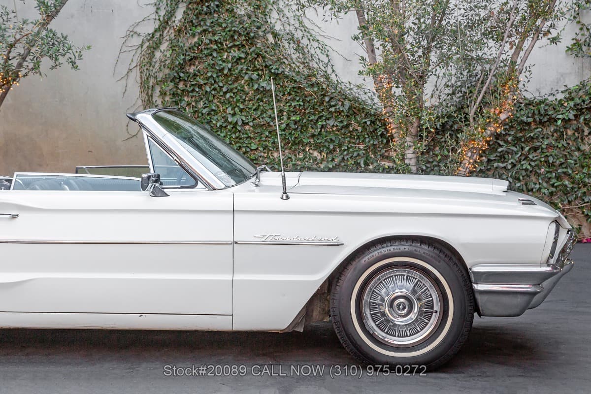 1964 Ford Thunderbird Convertible thumbnail 11