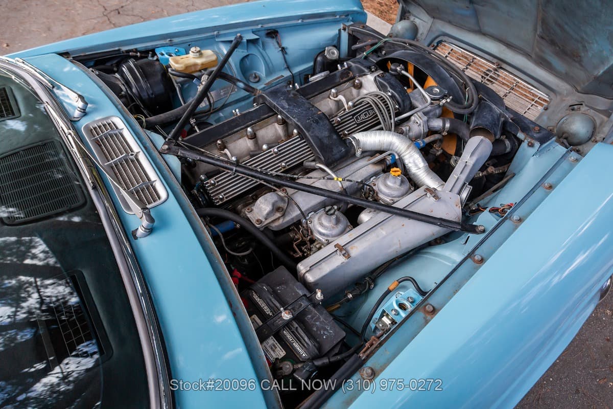 1971 Jaguar XJ6 4.2 Series I Saloon thumbnail 25