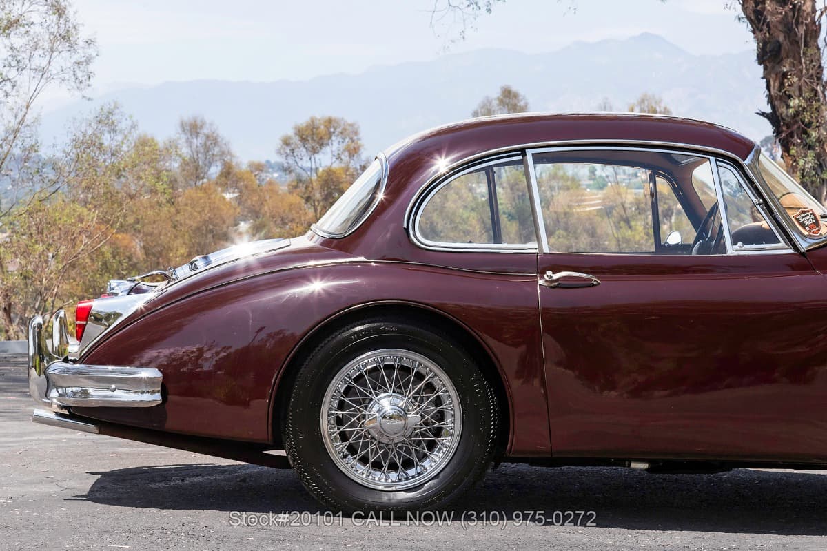 1961 Jaguar XK150 3.8-Liter Fixed Head Coupe Special Equipment thumbnail 10