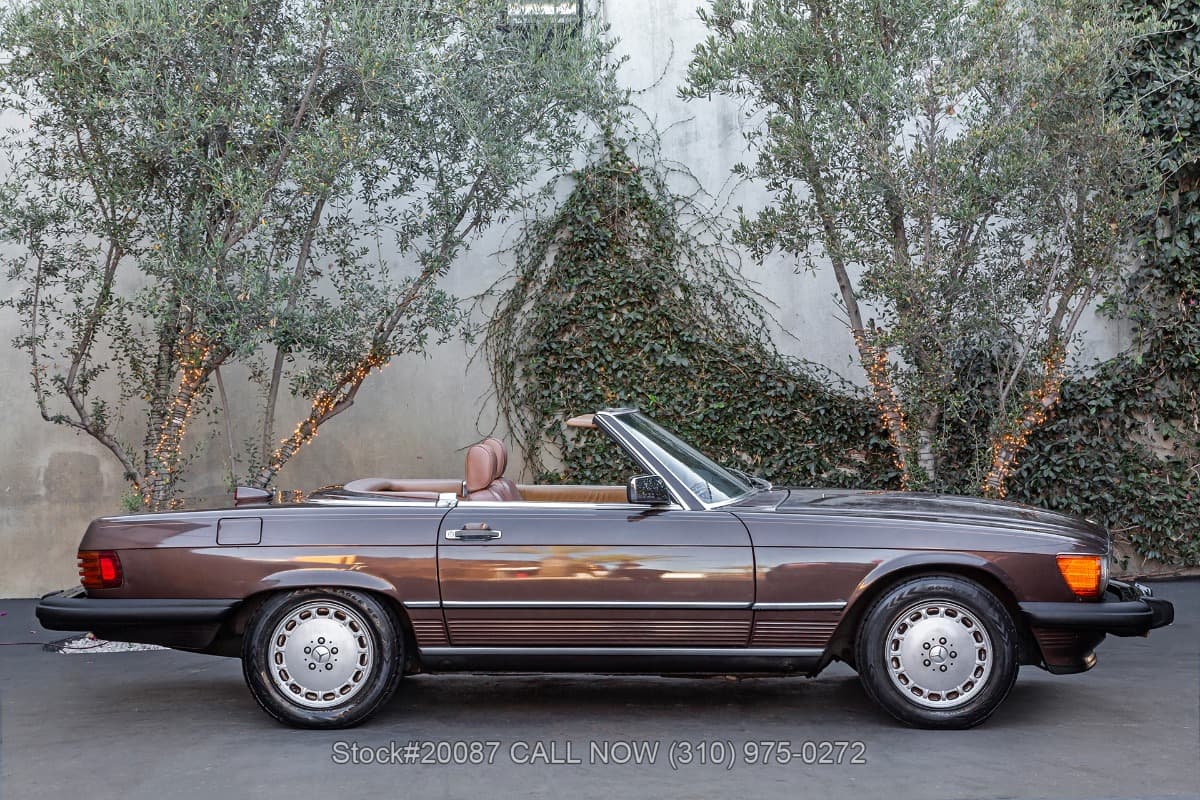 1986 Mercedes 560SL with 2 tops thumbnail 3