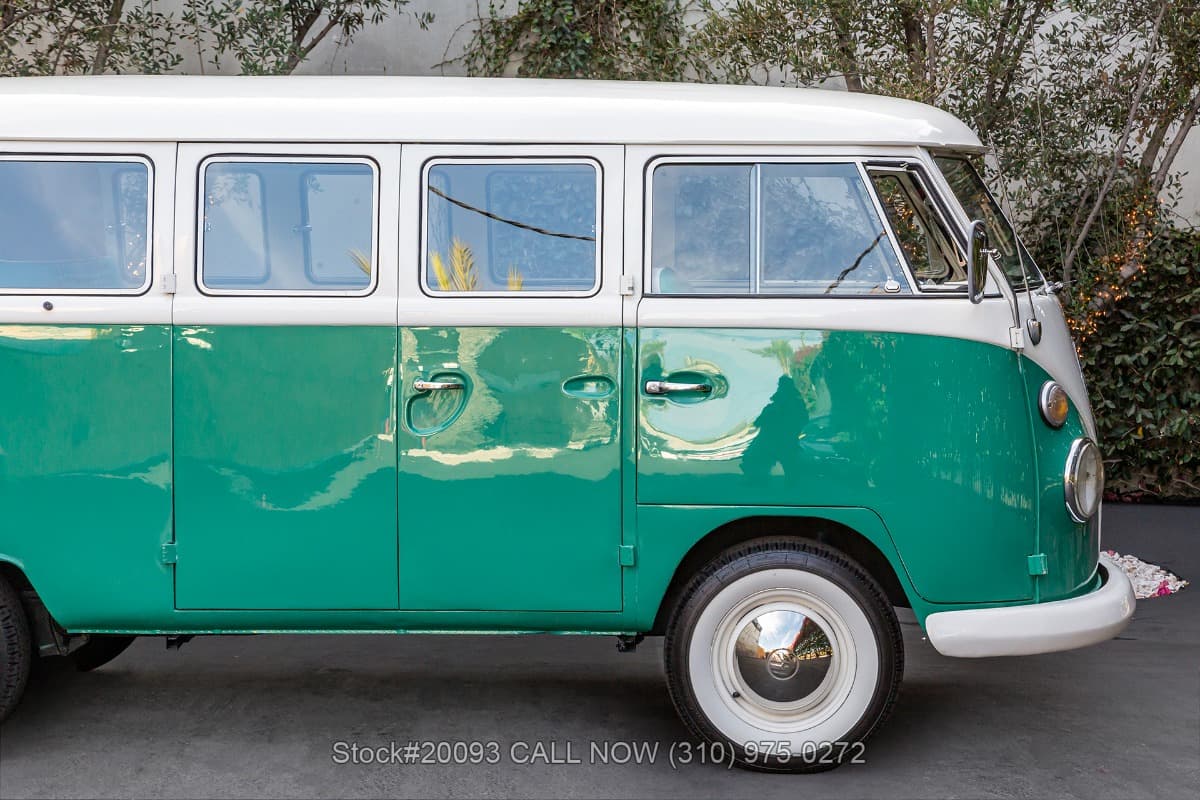 1966 Volkswagen Type 2 Bus thumbnail 7
