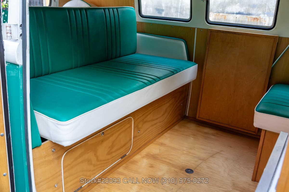 1966 Volkswagen Type 2 Bus thumbnail 14