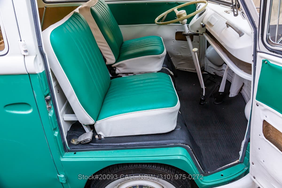 1966 Volkswagen Type 2 Bus thumbnail 17