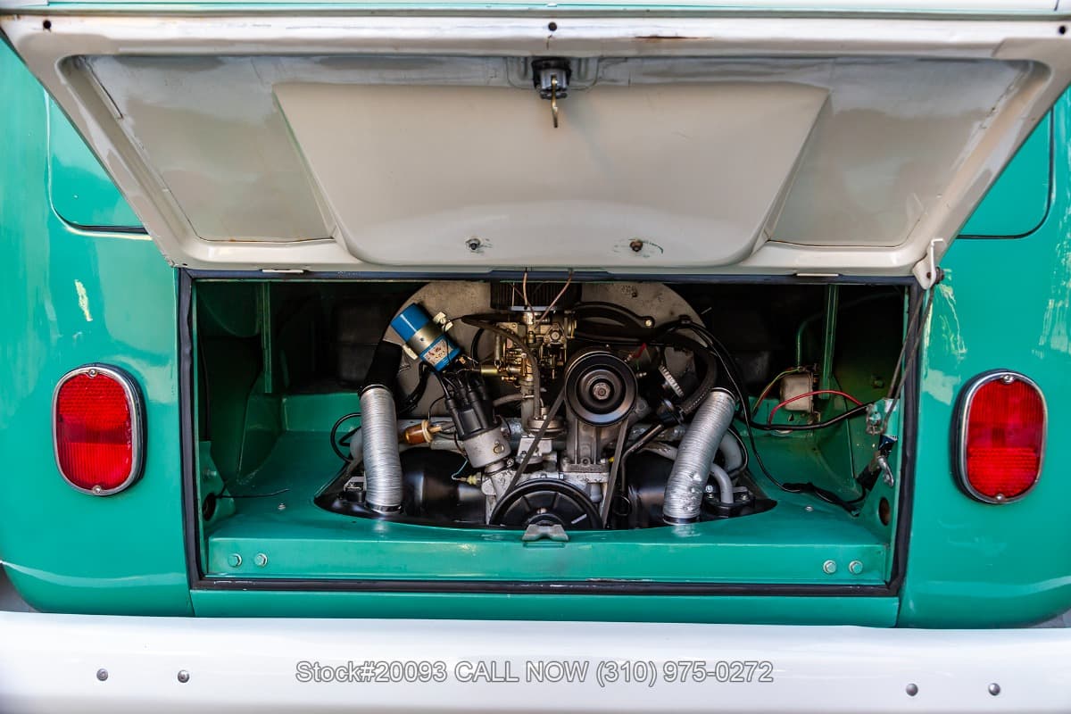 1966 Volkswagen Type 2 Bus thumbnail 24