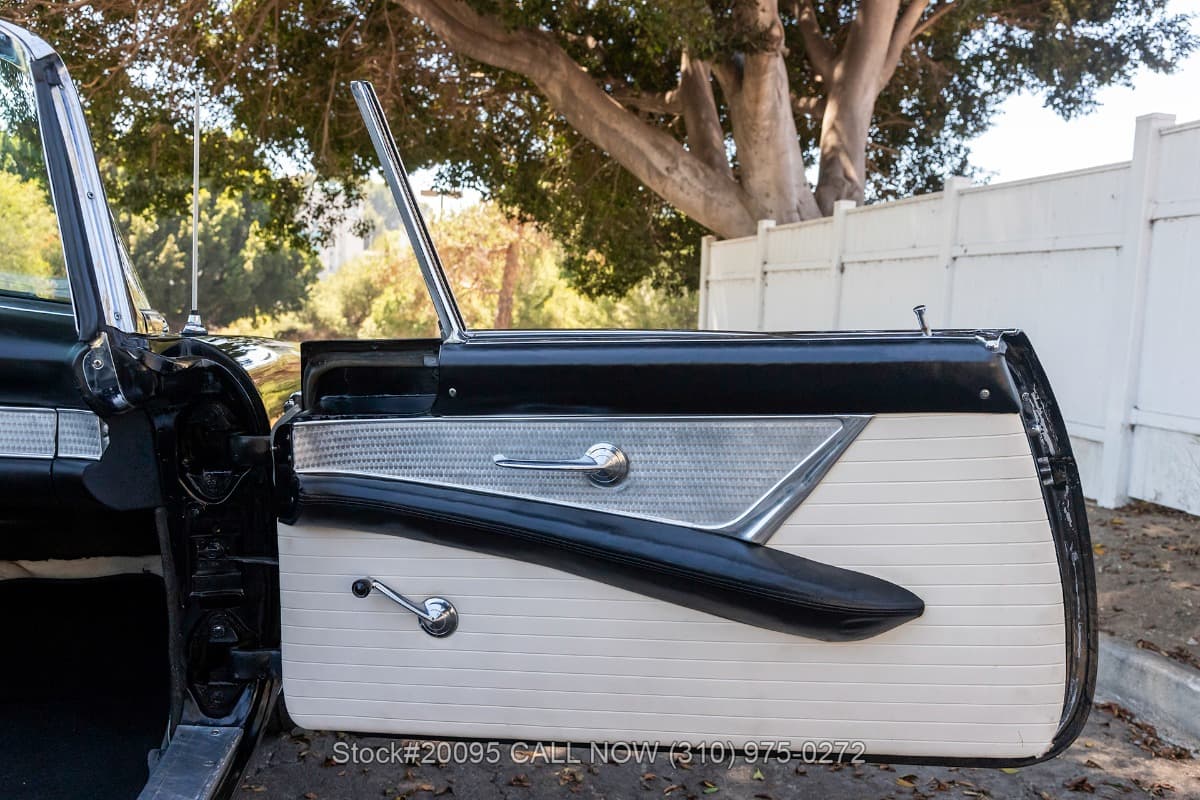 1955 Ford Thunderbird Convertible thumbnail 22