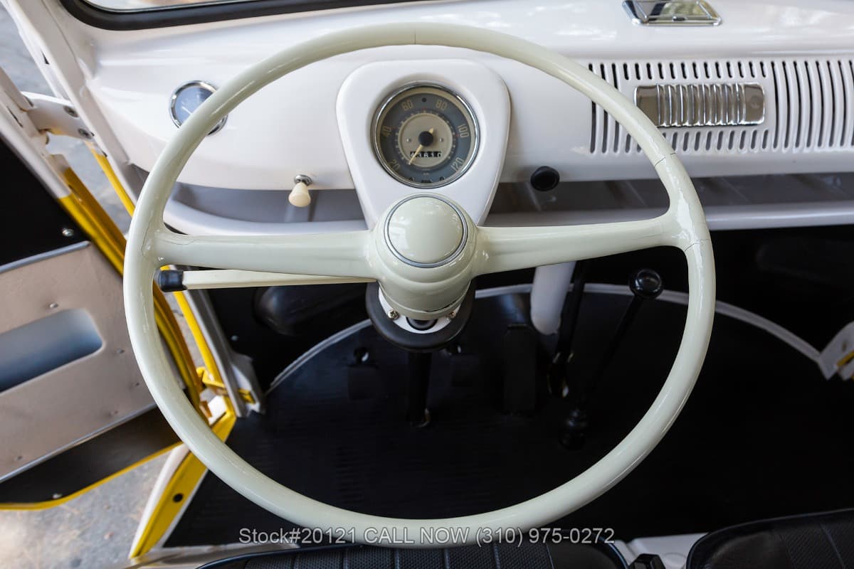 1974 Volkswagen 15-Window Brazilian-built Type 2 Deluxe Bus thumbnail 14